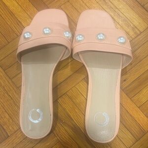 Chic Blush Sandals with Pearl Details